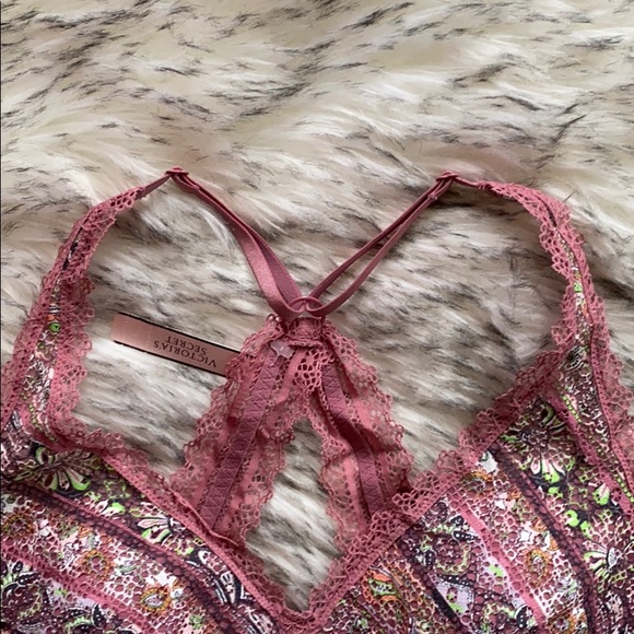 *NWT Victoria Secret Lace Bralette - Picture 4 of 7